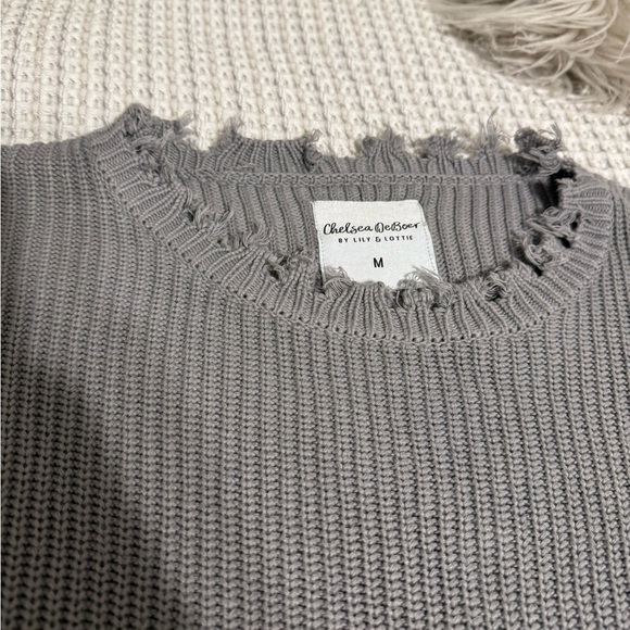 Chelsea DeBoer By Lily & Lottie 100% Cotton Distressed Sweater Size Medium (241) - Picture 2 of 11